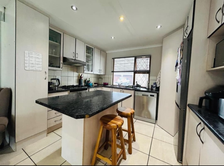4 Bedroom Property for Sale in Dorchester Heights Eastern Cape